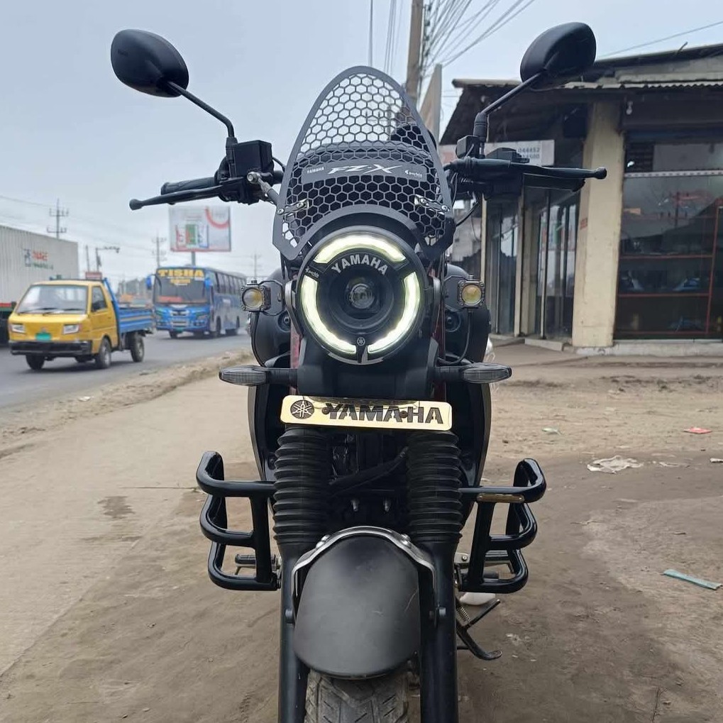 Leg Guard- 3950 (1) LEG GUARD YAMAHA FZ X PREMIUM - Image 1