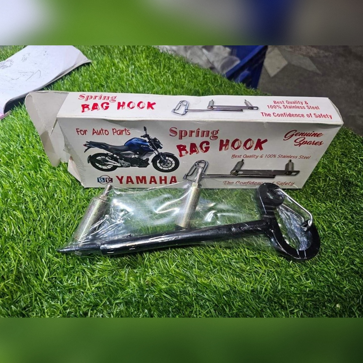 square-image BAG HOOK YAMAHA FZ V3 BS4/BS6 PREMIUM - Image 1