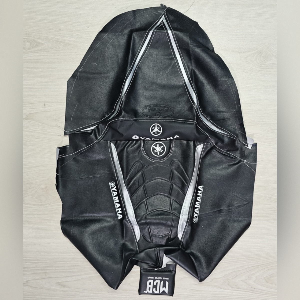 square-image SEAT COVER YAMAHA FZ V2 PREMIUM - Image 1